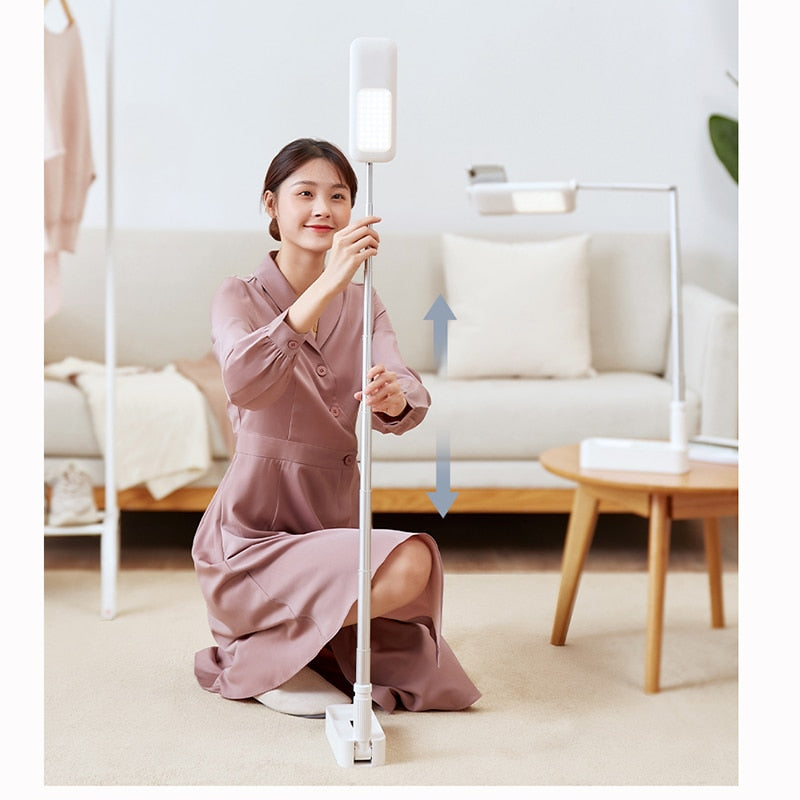 Retractable LED Phone Holder